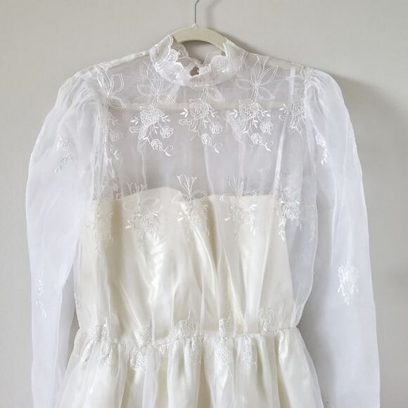 Vintage Lace Formal Long Sleeve Dress - Picture 11 of 11